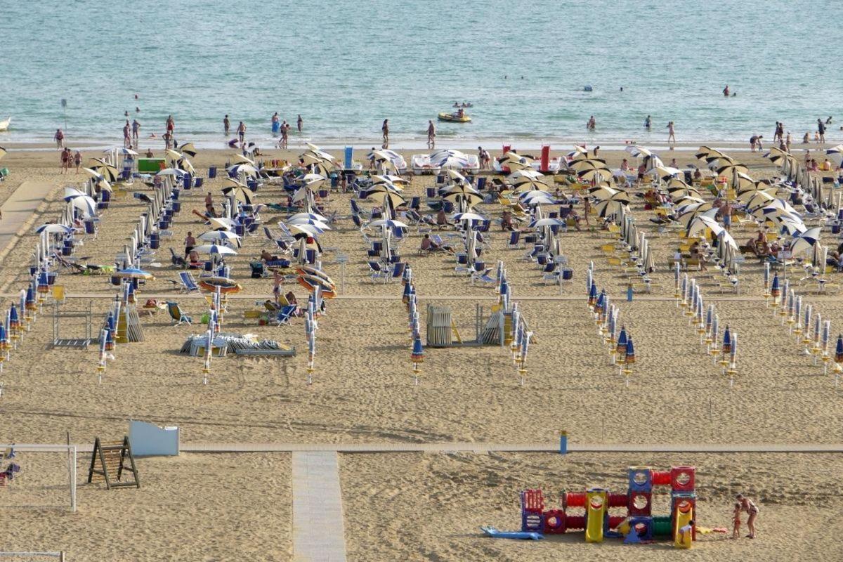 Hotel Lido Bibione Beach Buitenkant foto
